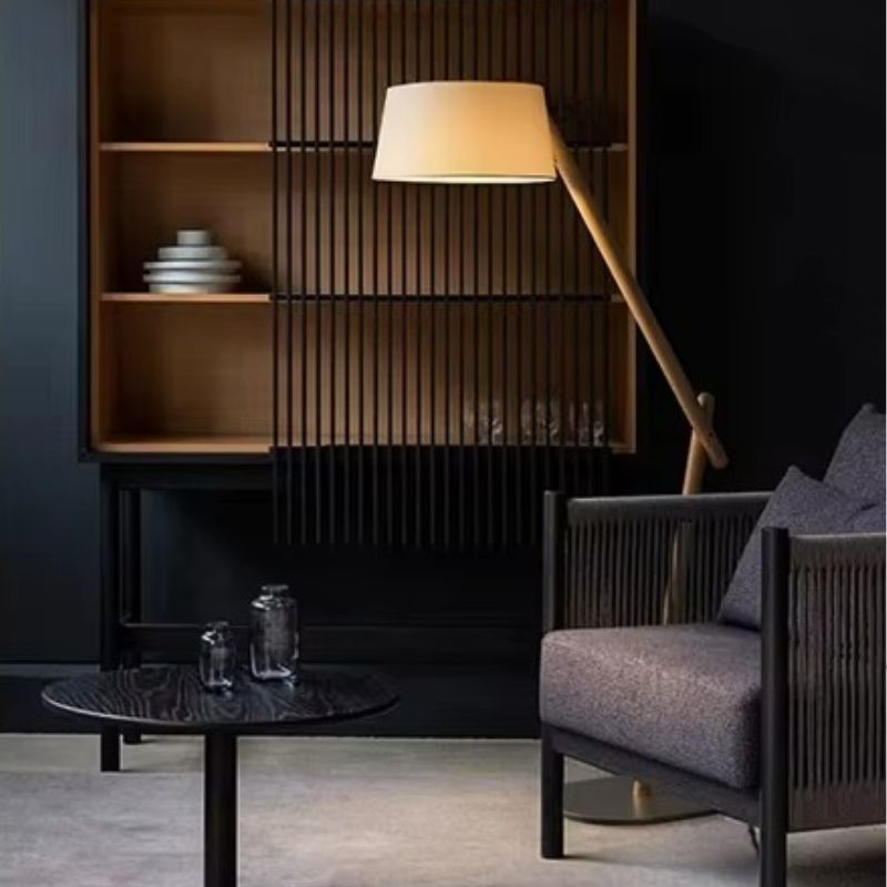 Lampada da Terra a Pesca in Legno Massello - Eleganza e Stile per Ogni Ambiente