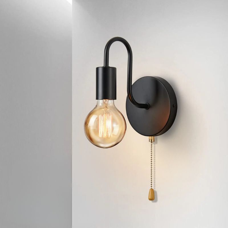 Lampada da Parete Industriale Nordica - Design in Ferro Nero per Interni Moderni