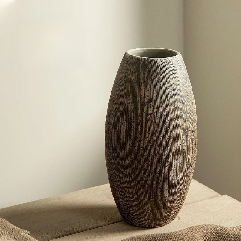 Raffinatezza Orientale con un Vaso Rotondo in Ceramica