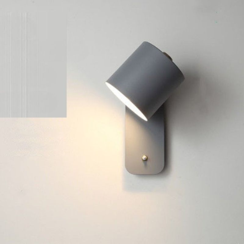 Eleganza Nordica con Lampada da Parete Minimalista