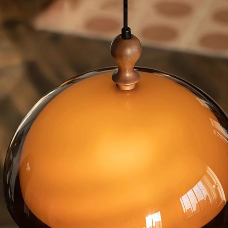 Fascino Vintage con Lampadario Bauhaus