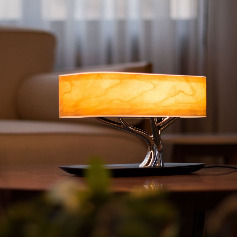 Raffinatezza Naturale con Lampada Albero con Ricarica Wireless