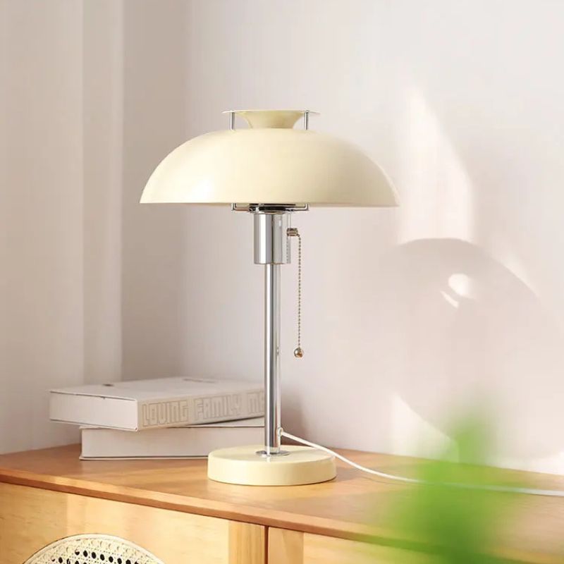 Lampada da Tavolo Bauhaus Vintage - Eleganza Retrò per Ogni Ambiente