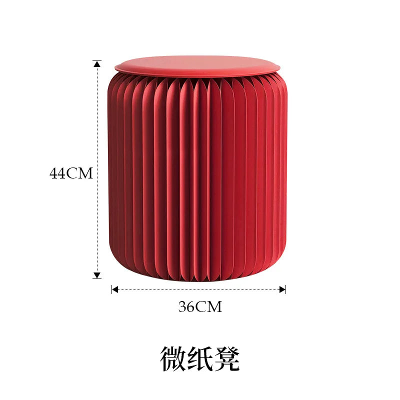 Sgabello Pieghevole MOMO - Eleganza e Funzionalità per Ogni Ambiente