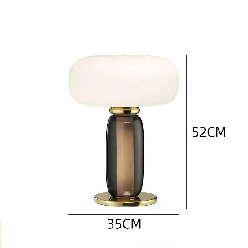 Eleganza Postmoderna con Lampada da Tavolo in Vetro