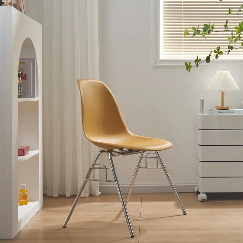 Sedia Designer in Stile Antico Nordico - Eleganza e Funzionalità per la Tua Sala da Pranzo o Studio