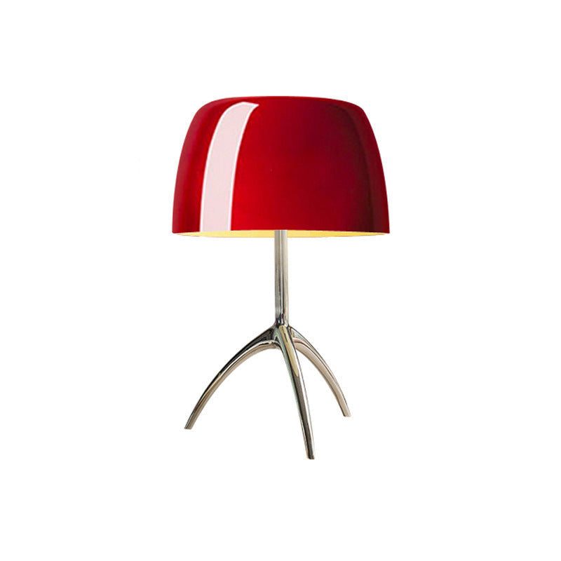 Eleganza Artistica con Lampada da Tavolo Bauhaus