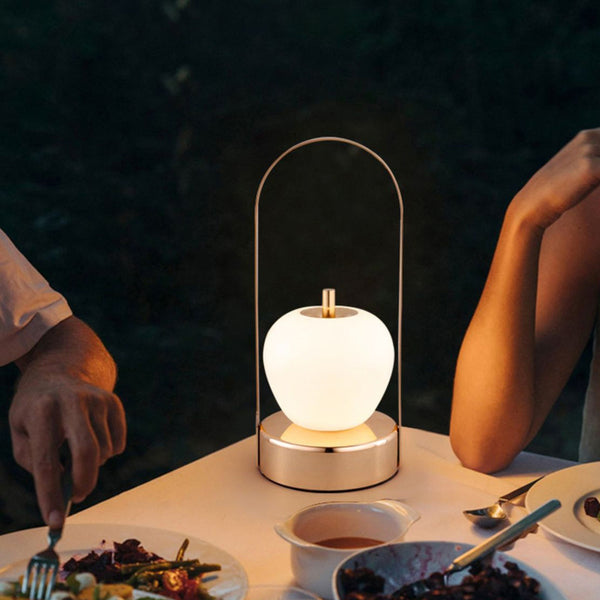 "GlowMate™ - La Lampada da Tavolo Ricaricabile che Illumina Ogni Avventura!"