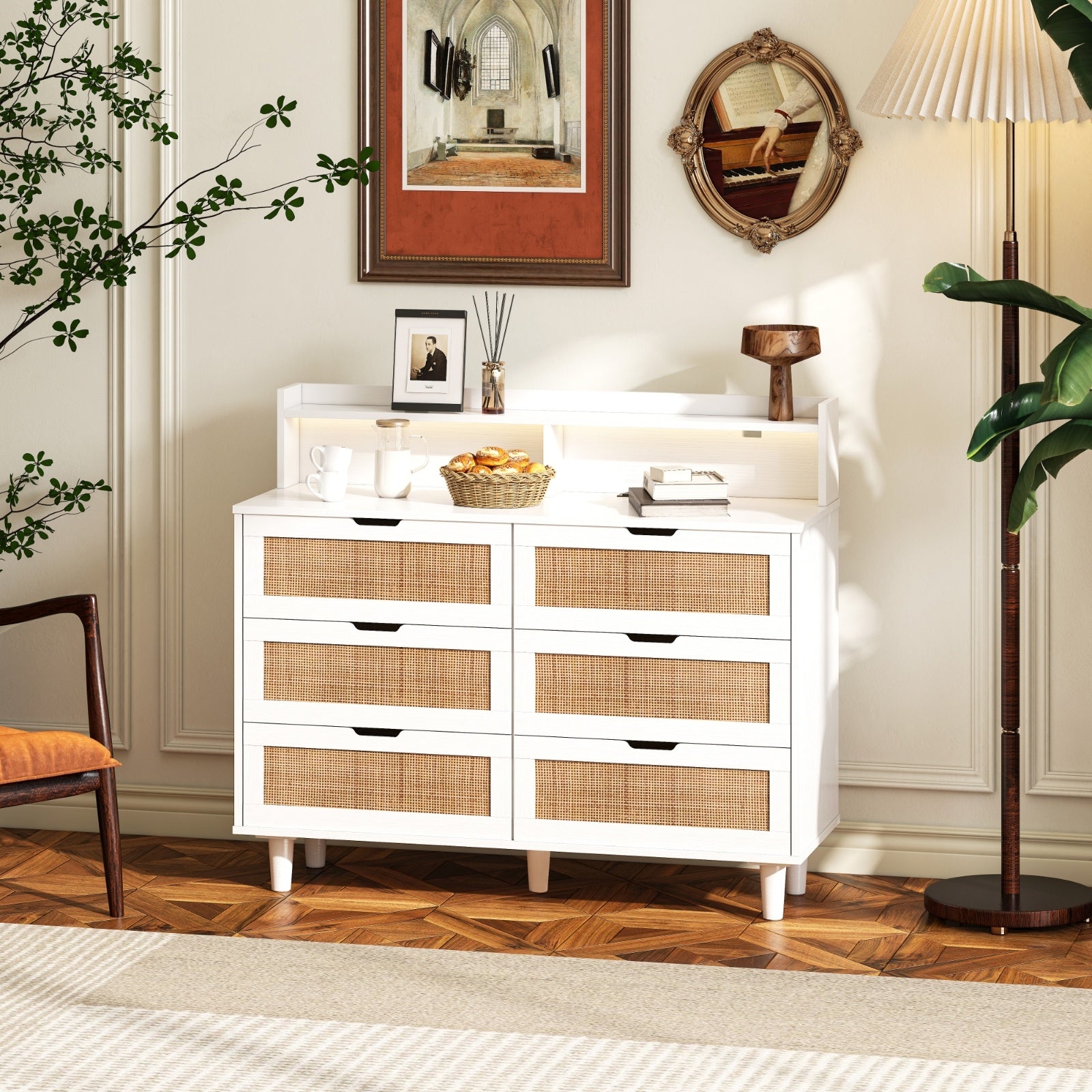 Armadio Portaoggetti in Rattano con Presa LED - Eleganza Naturale e Funzionalità