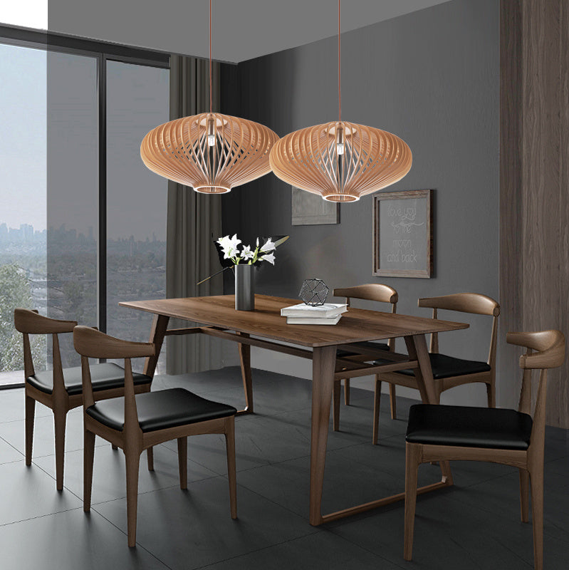 Lampadario in Legno Nordico - Eleganza Naturale per un Ambiente Accogliente