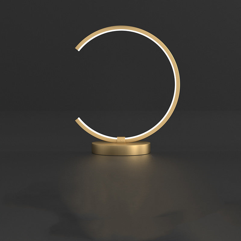 Lampada da Tavolo in Rame - Eleganza Minimalista con Tocco Vintage