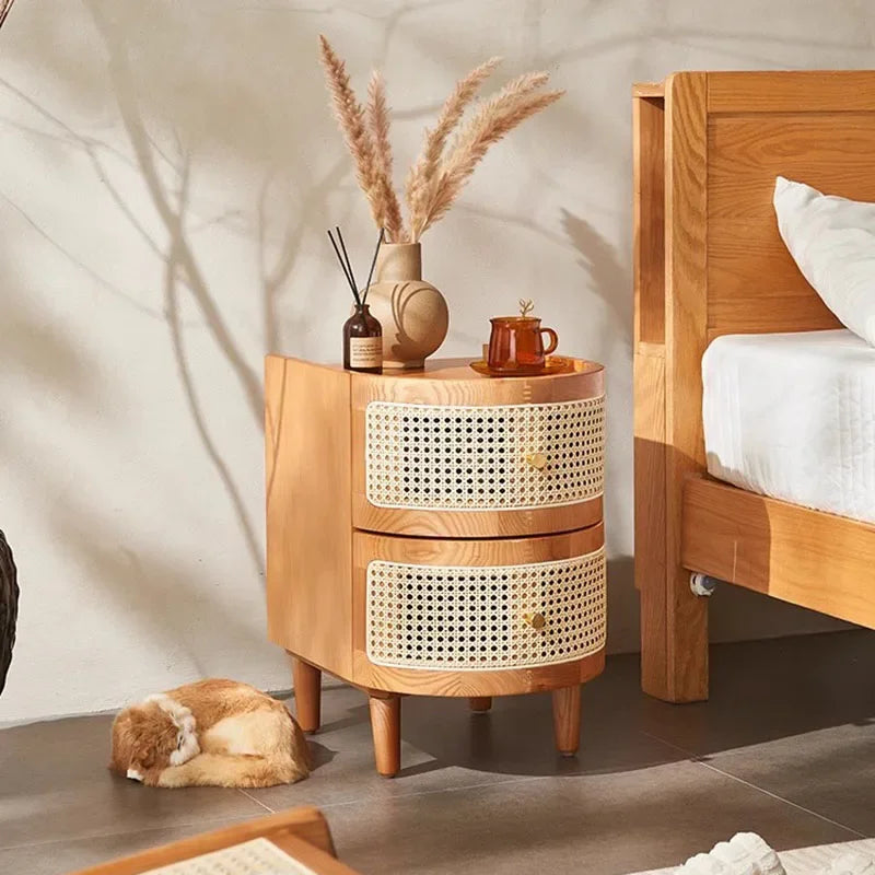 Armadietto in Stile Giapponese in Rattan e Legno Massello: Eleganza Naturale per la Tua Casa