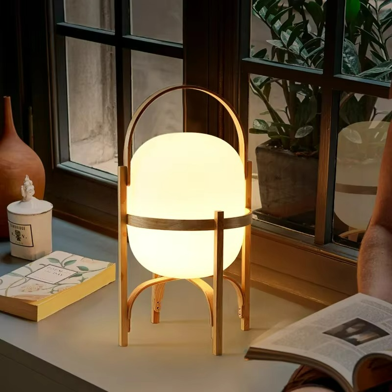 Lampada da Terra Nordica in Vetro e Legno - Eleganza e Stile Wabi-Sabi per Ogni Ambiente