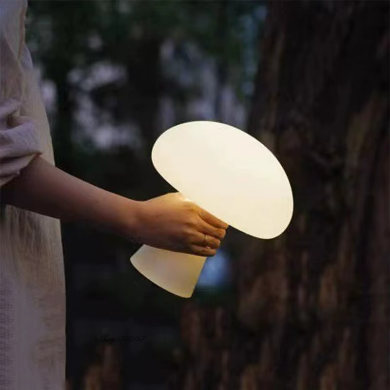 Lampada a Forma di Fungo - Eleganza e Atmosfera per Ogni Stanza