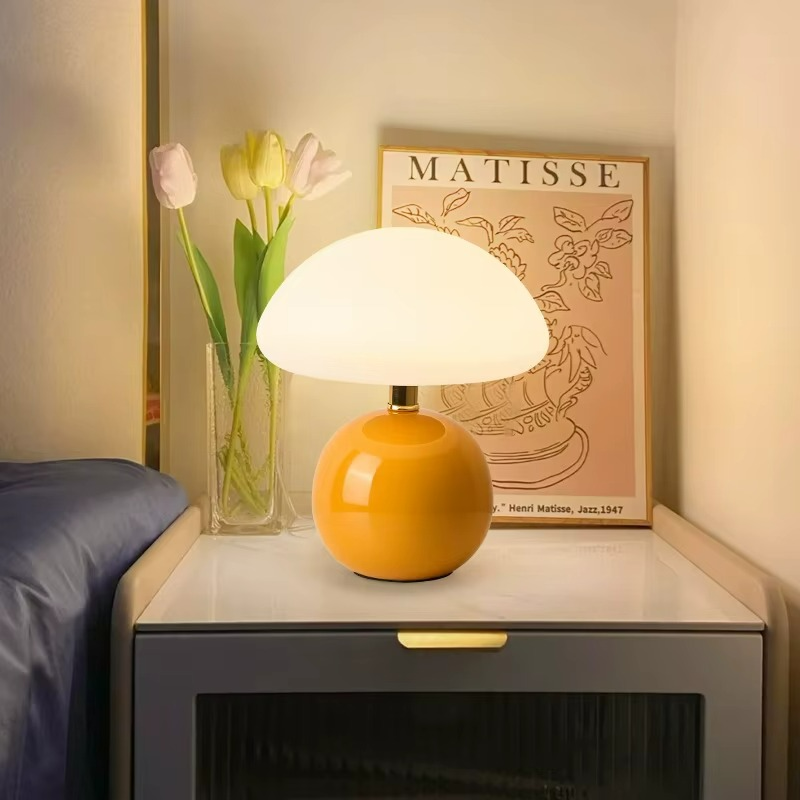Lampada da Tavolo a Fungo - Stile Moderno e Calore Accogliente