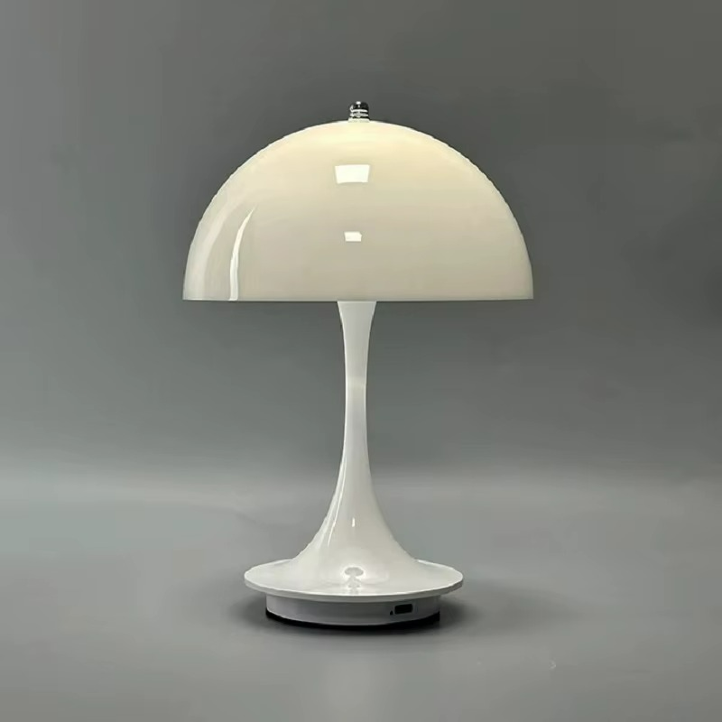 Lampada da Tavolo Nordica Retrò - Eleganza e Praticità per la Camera da Letto