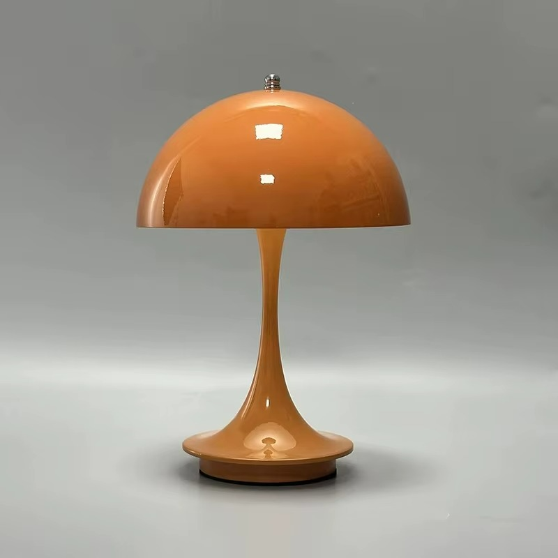 Lampada da Tavolo Nordica Retrò - Eleganza e Praticità per la Camera da Letto