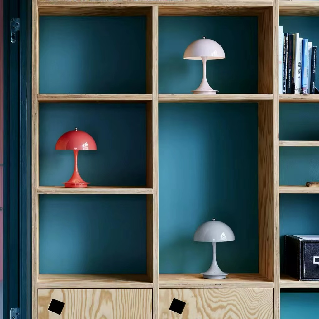 Lampada da Tavolo Nordica Retrò - Eleganza e Praticità per la Camera da Letto