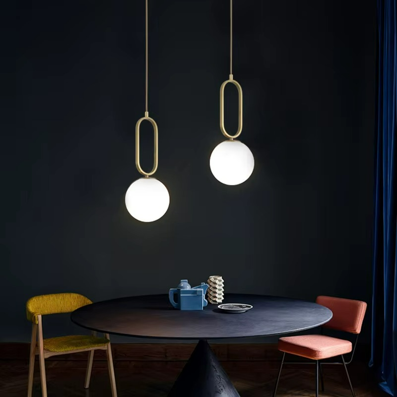 Luce Sferica in Rame - Lampadario Minimalista per Interni Chic