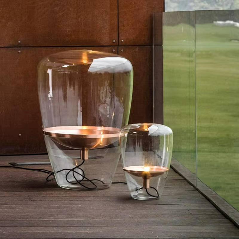Lampada da Tavolo LED in Vetro: Design Nordico e Atmosfera Accogliente