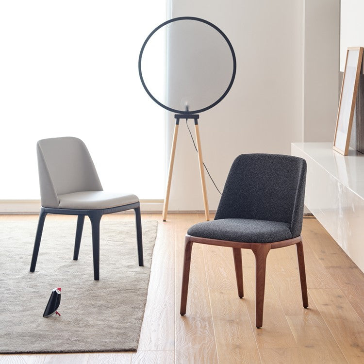 Eleganza Essenziale: La Sedia Monoposto Nordic Minimalist