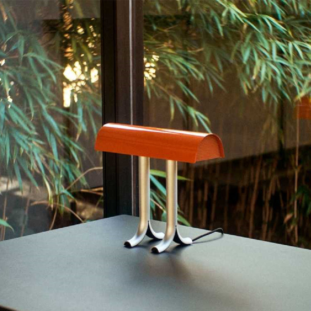 Lampada da Tavolo Artistica - Stile e Atmosfera per Ogni Stanza