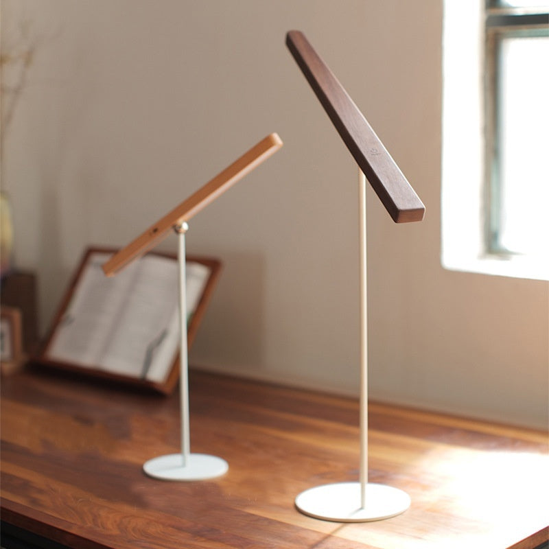 Eleganza Minimalista con Lampada Multifunzione in Legno